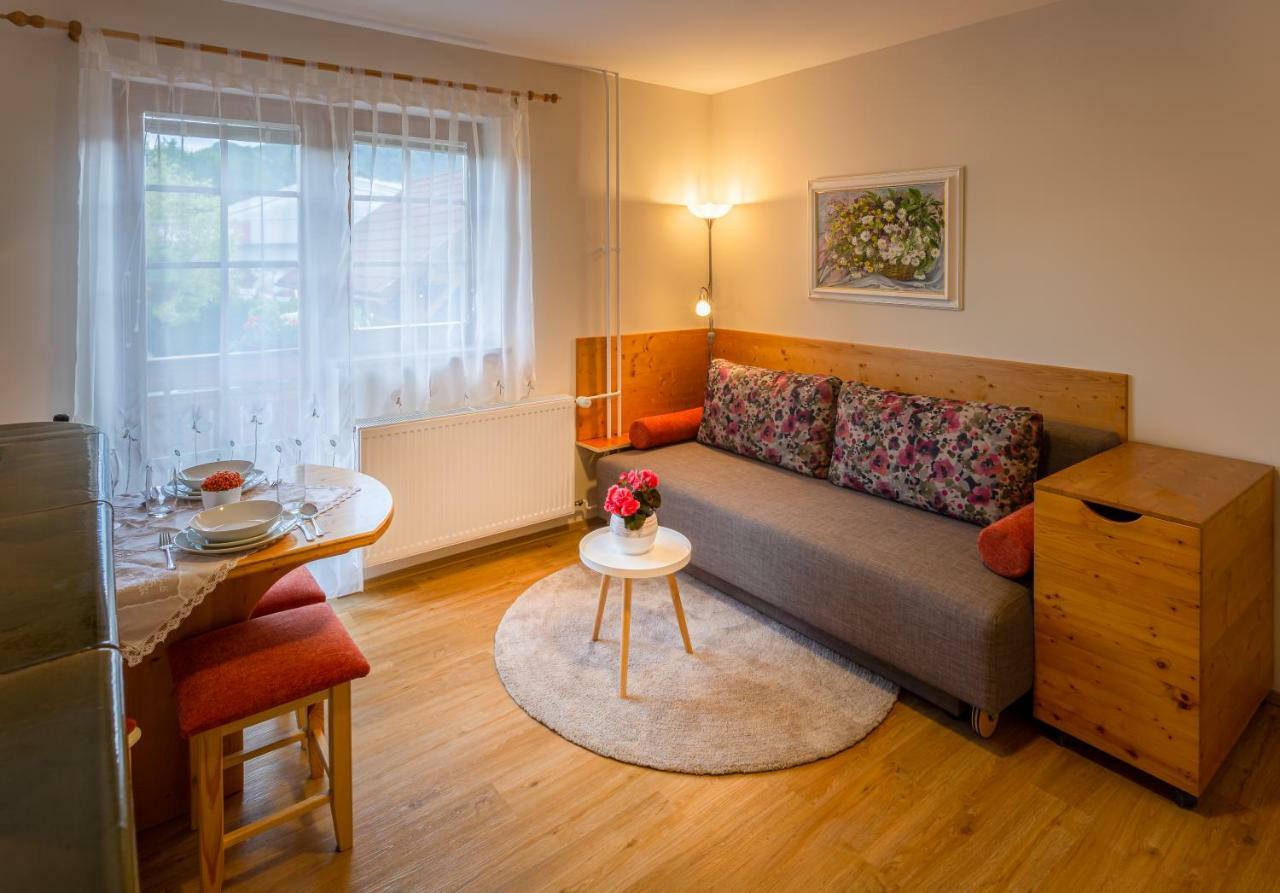 Apartmaji Volf 지고르니예 고르예 외부 사진